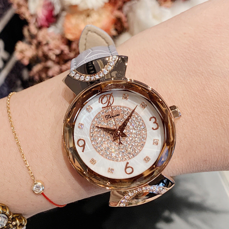 Women's Watch Rhinestone Shell Dial leather strap fashion quartz watch