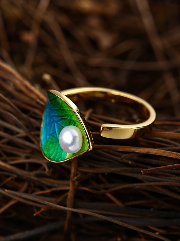 Leaf Pattern Green Pearl Ring