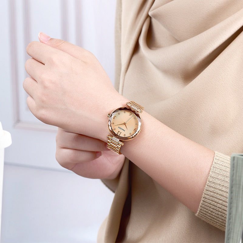 Fashion Rhinestone Scale Women's Wristwatch
